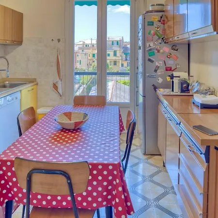 Giulia 2 - * Levanto